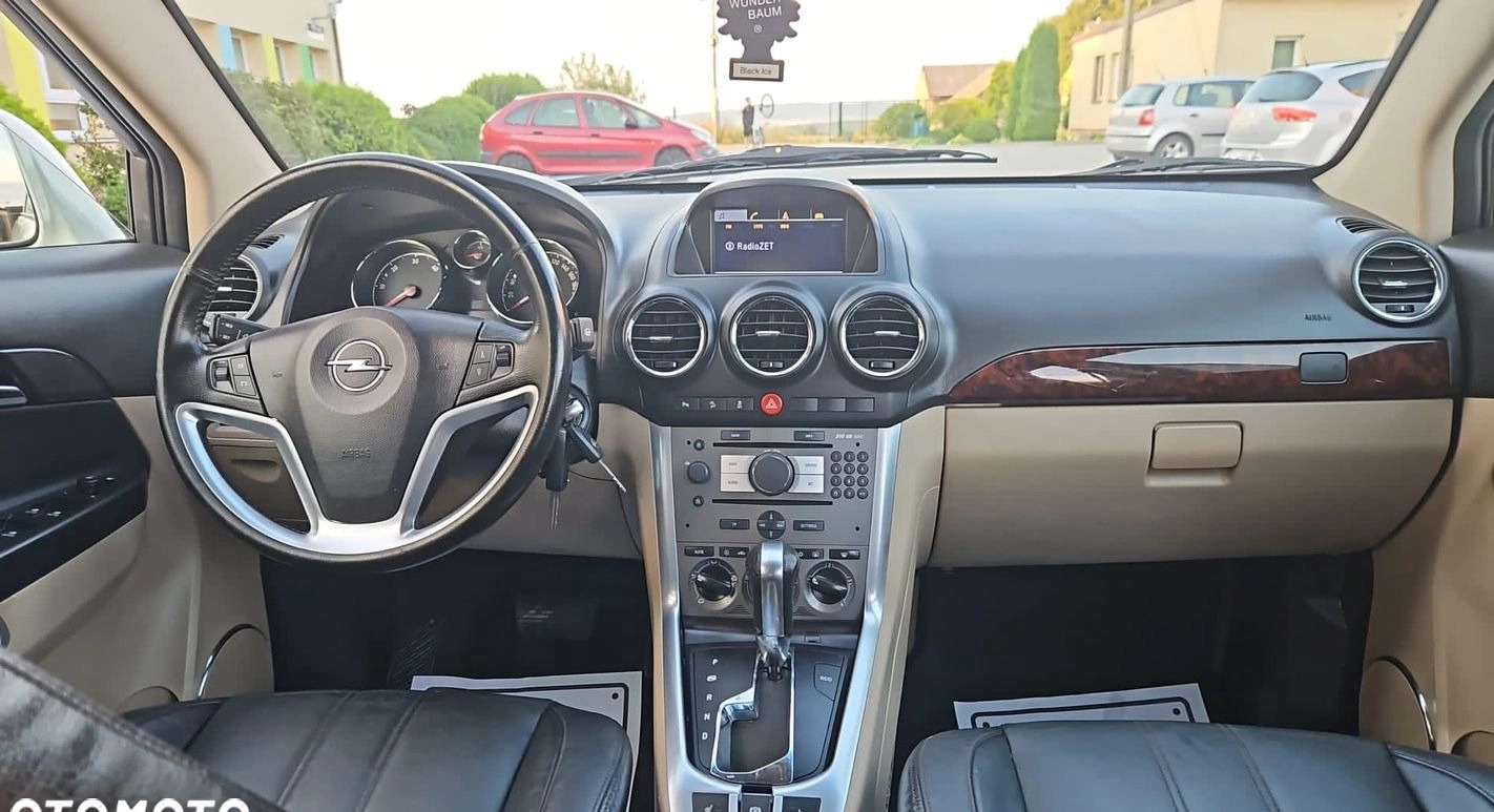 Opel Antara cena 35900 przebieg: 186000, rok produkcji 2011 z Wilamowice małe 232